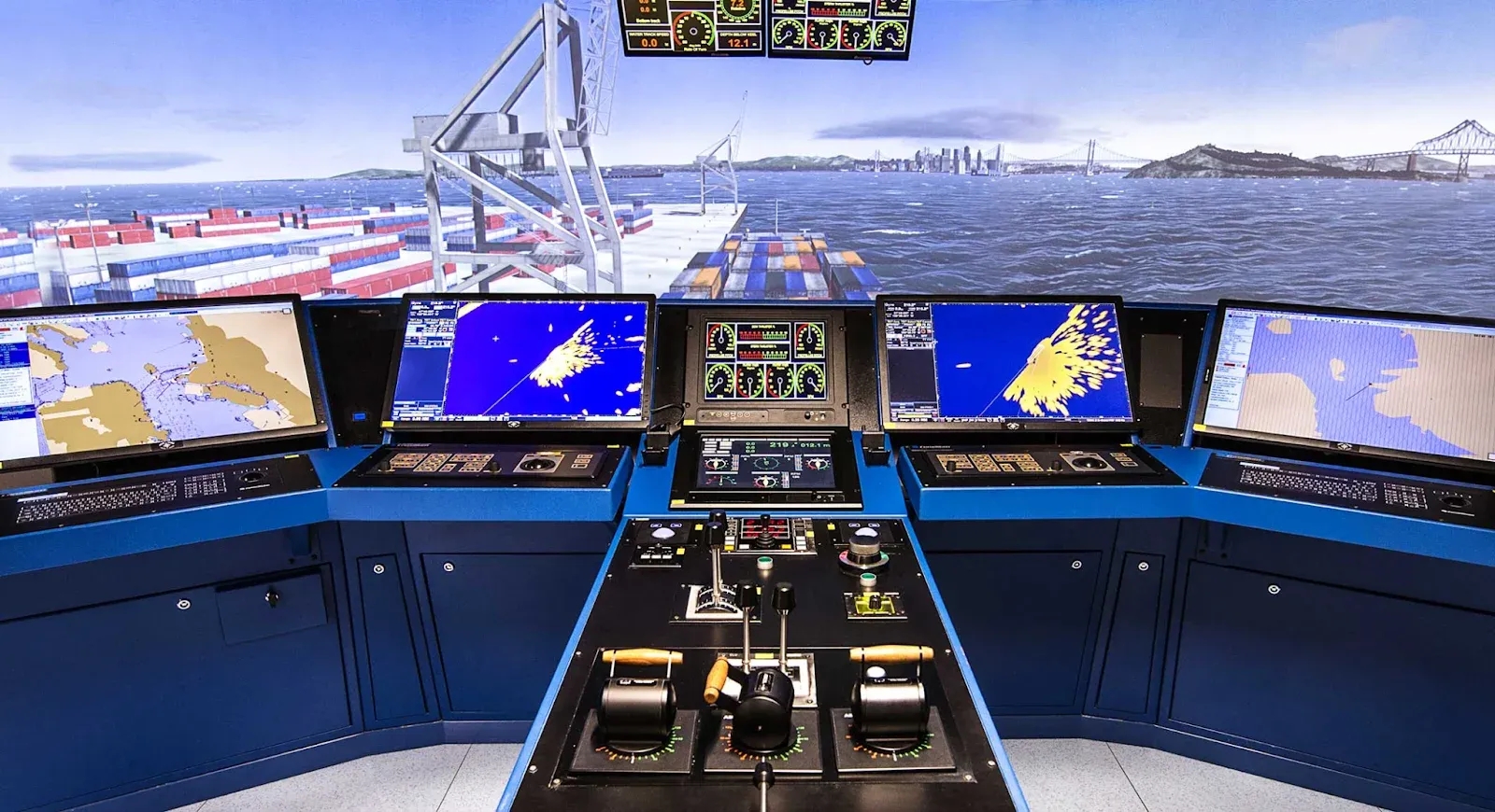 Simulator for navigation training
